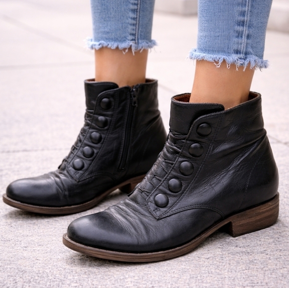 Miz Mooz Shoes - Miz Mooz Louise Black Leather Ankle Boots Size 8